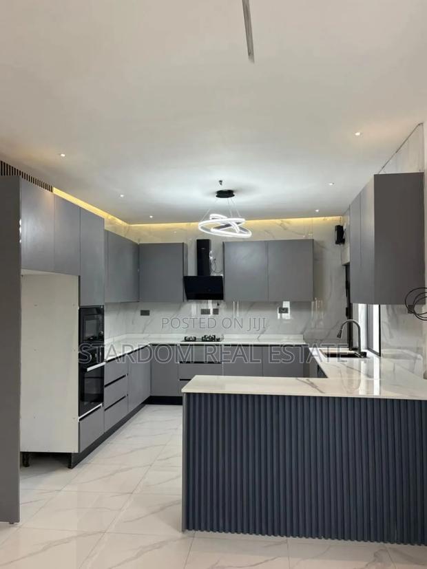 3bdrm Duplex in Lakeside Estate for sale · Photo 2