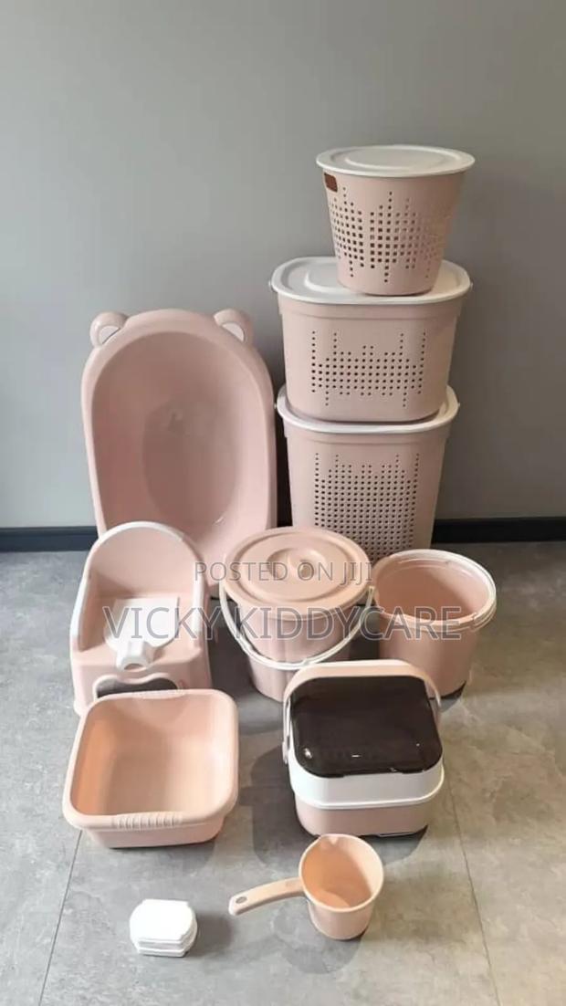 Baby Bath Set With Three Laundry Basket · Photo 1
