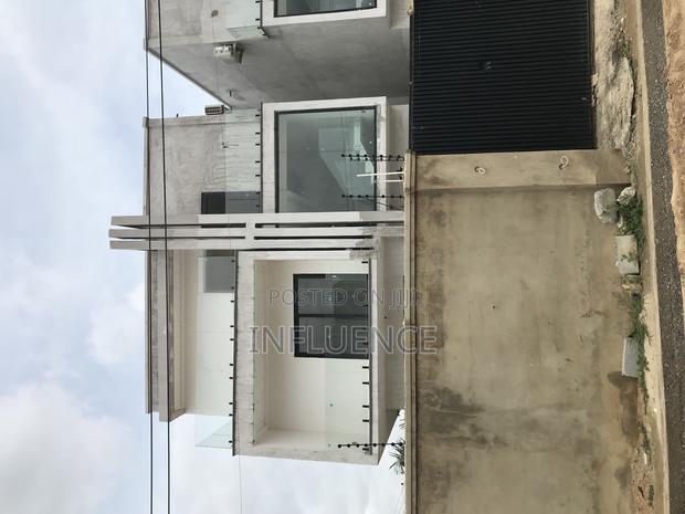 3bdrm House in American House Area, East Legon for sale · Photo 3