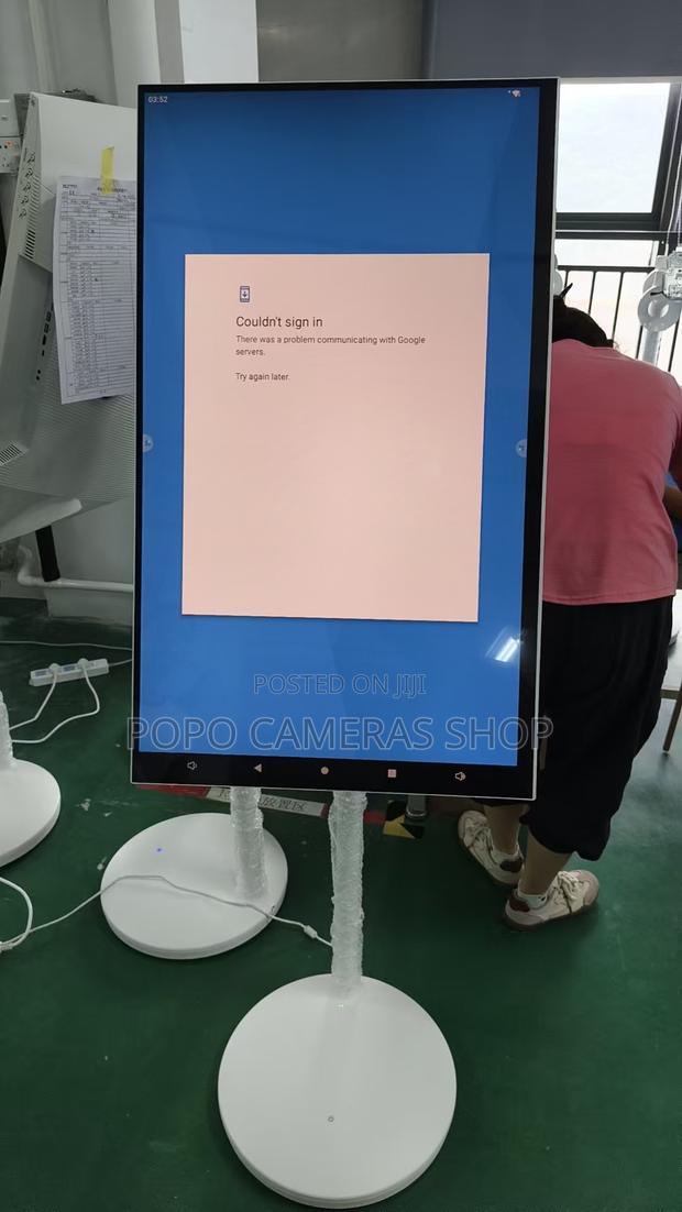 33inches Rotatable Touch Screen Smart Android Display · Photo 2