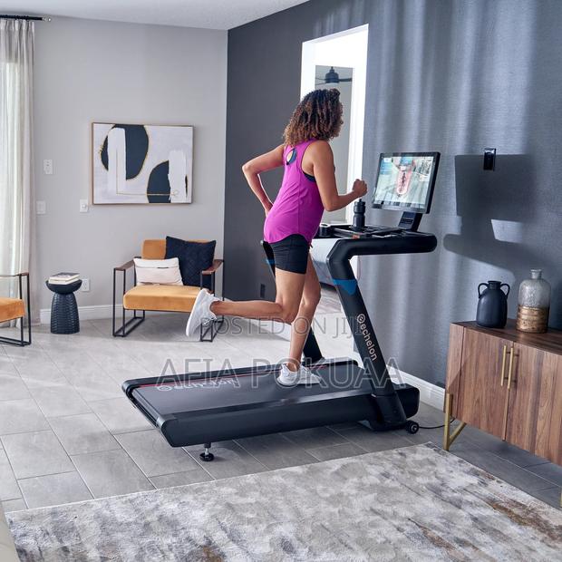 Echelon Stride 8s Hd Screen 2024 Edition. Uk 160kg · Photo 1