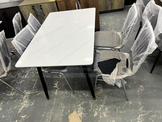 White Marble 4 Seater Dining Set · Photo 1
