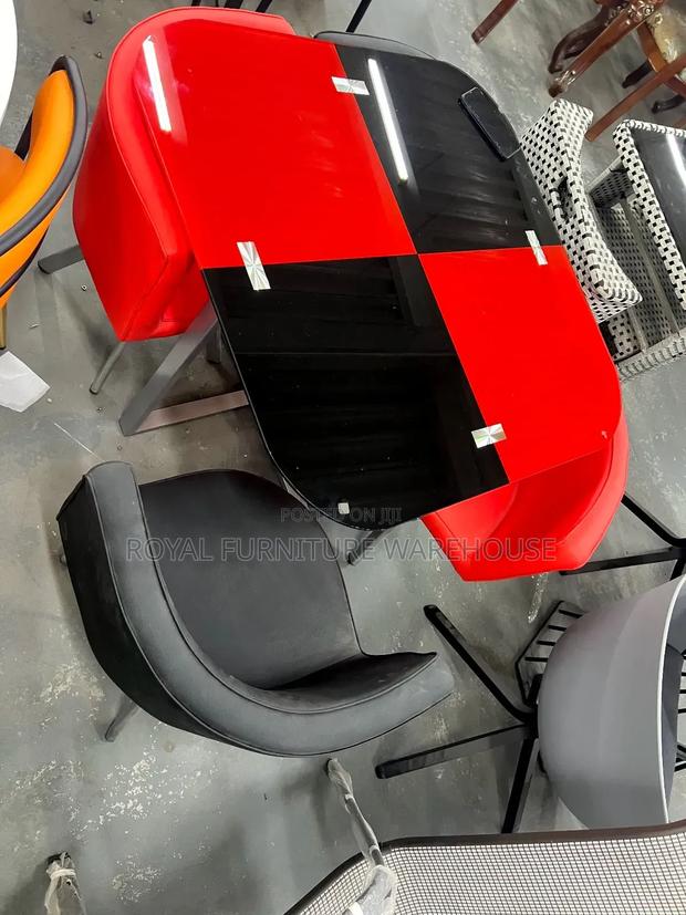 Red and Black Design Finish Tempered Glass Dining Set · Photo 2