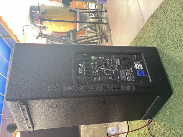 QSC Kw122 1000w 12 Inch Powered Speaker. · Photo 2