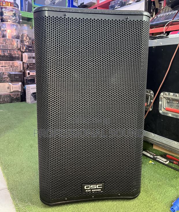 QSC Kw122 1000w 12 Inch Powered Speaker. · Photo 1