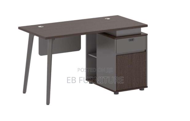 Executive Desk With Passlock on the Drawers · Photo 1