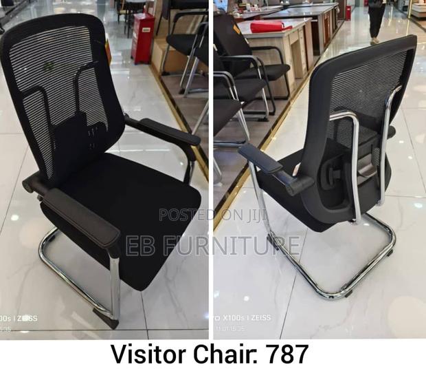 Visitors Chair · Photo 1