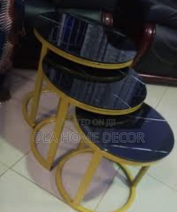 Center Table / Coffee Table · Photo 3