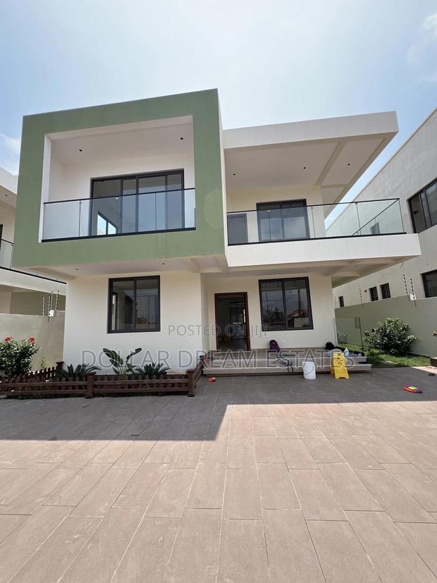 5bdrm House in Adjiriganor for sale · Photo 1