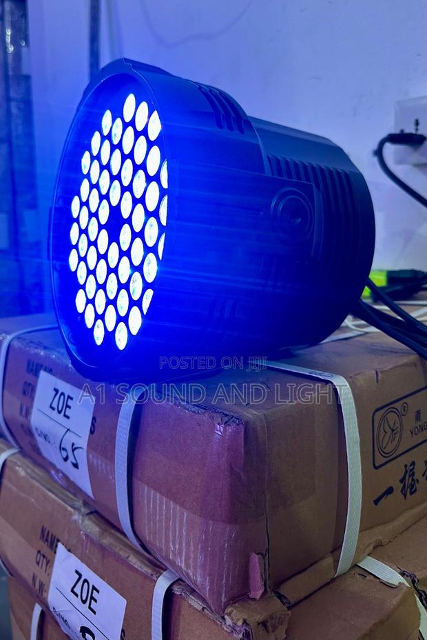 Smartdjlite 54 Lamp Par Can · Photo 1