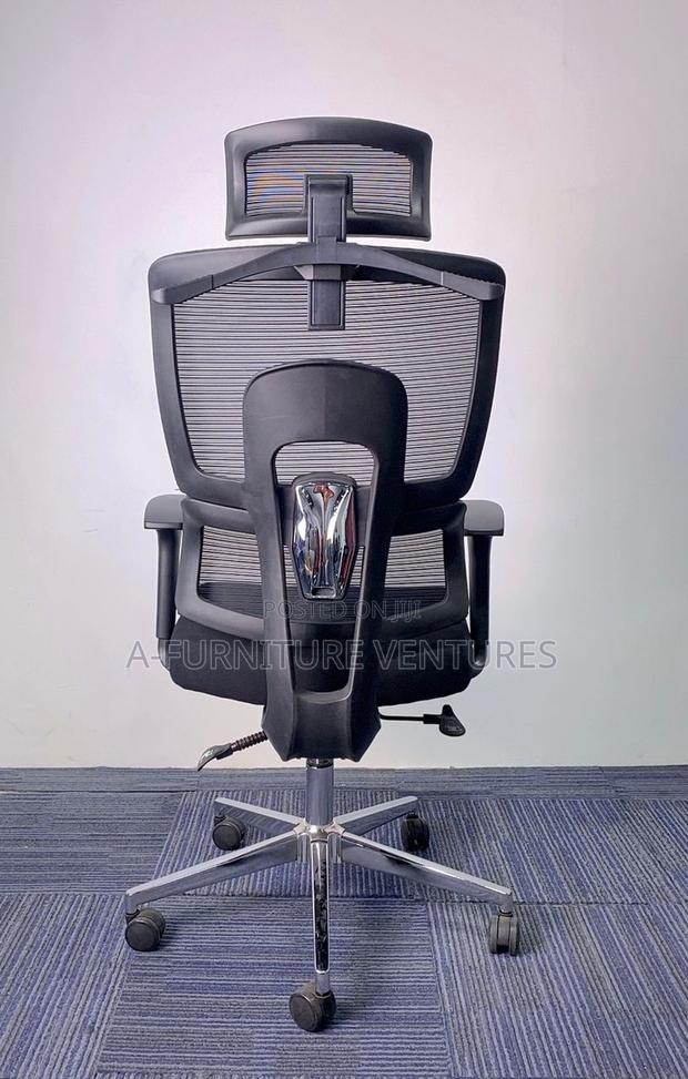 Executive Orthopedic Chair · Photo 2