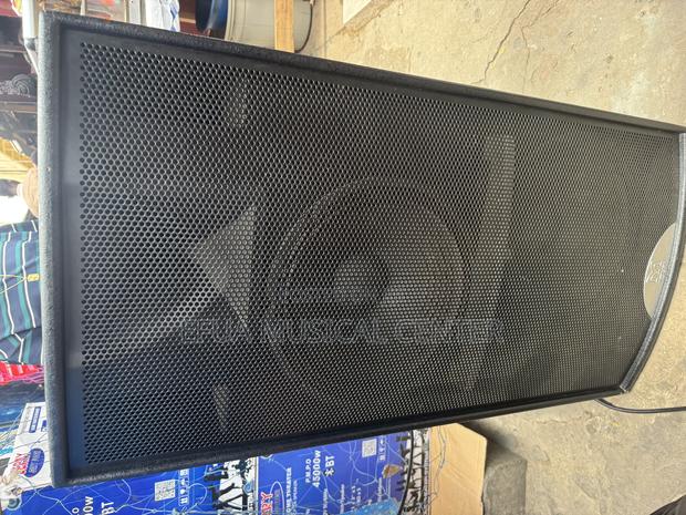 Martin Audio Full Range Speakers (Pair) · Photo 4