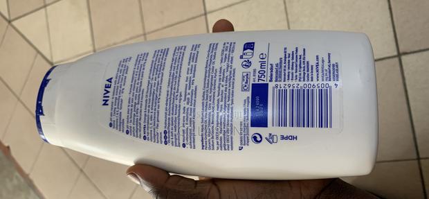 Nivea Care Shower Gel · Photo 2