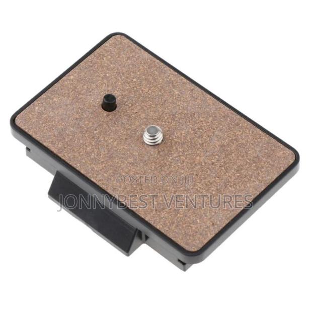 VCT 880 Tripod Base · Photo 1