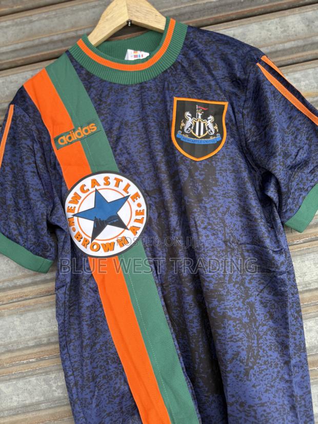 Newcastle 1997 Retro Jersey _ Newcastle United Vintage Jersey · Photo 3
