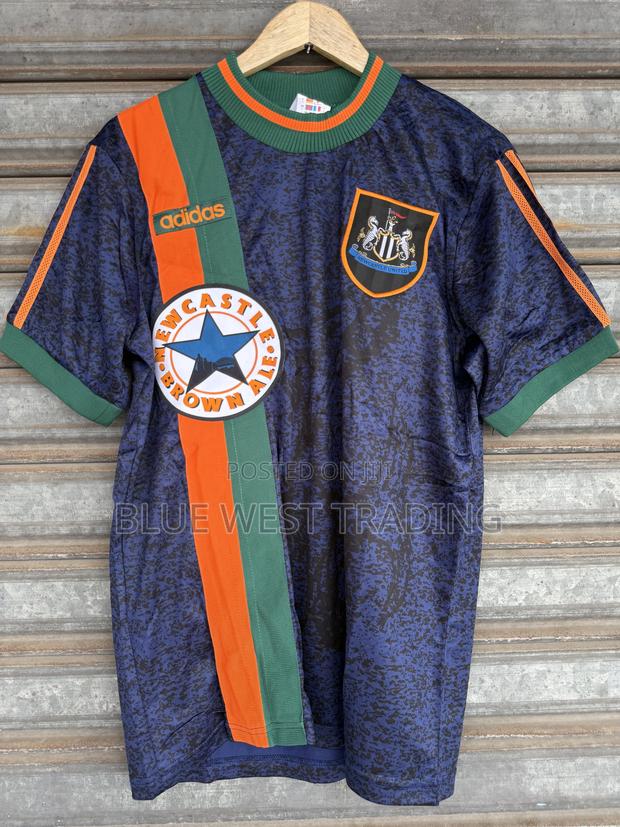 Newcastle 1997 Retro Jersey _ Newcastle United Vintage Jersey · Photo 5
