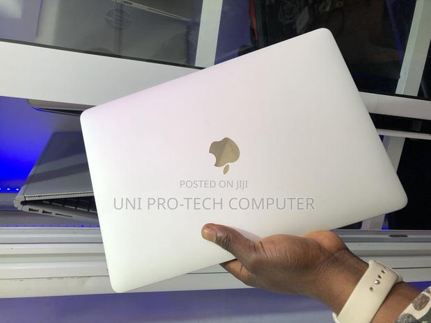 Laptop Apple MacBook Pro 2019 8GB Intel Core I5 SSD 128GB · Photo 2