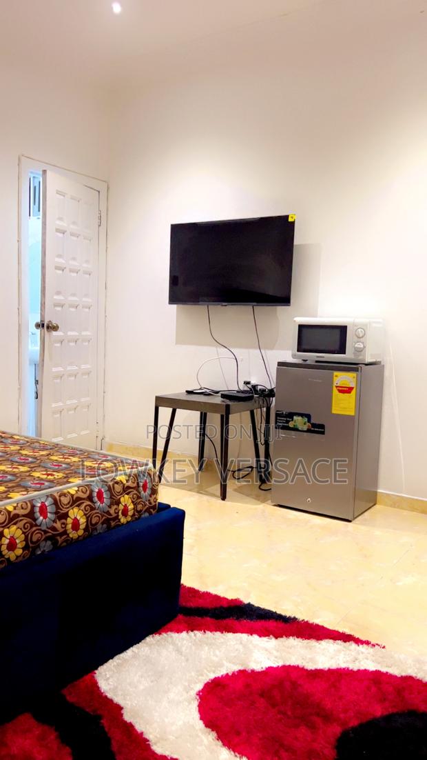 Super Comfy Studio + Starlink Wifi + Generator+ Self Catering+ DSTV · Photo 5