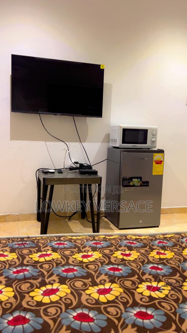 Super Comfy Studio + Starlink Wifi + Generator+ Self Catering+ DSTV · Photo 1