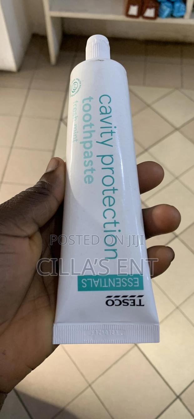 Cavity Protection Toothpaste · Photo 1