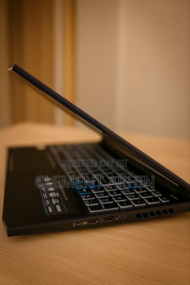 Laptop Acer Predator Helios 300 16GB Intel Core i7 SSD 1T · Photo 6