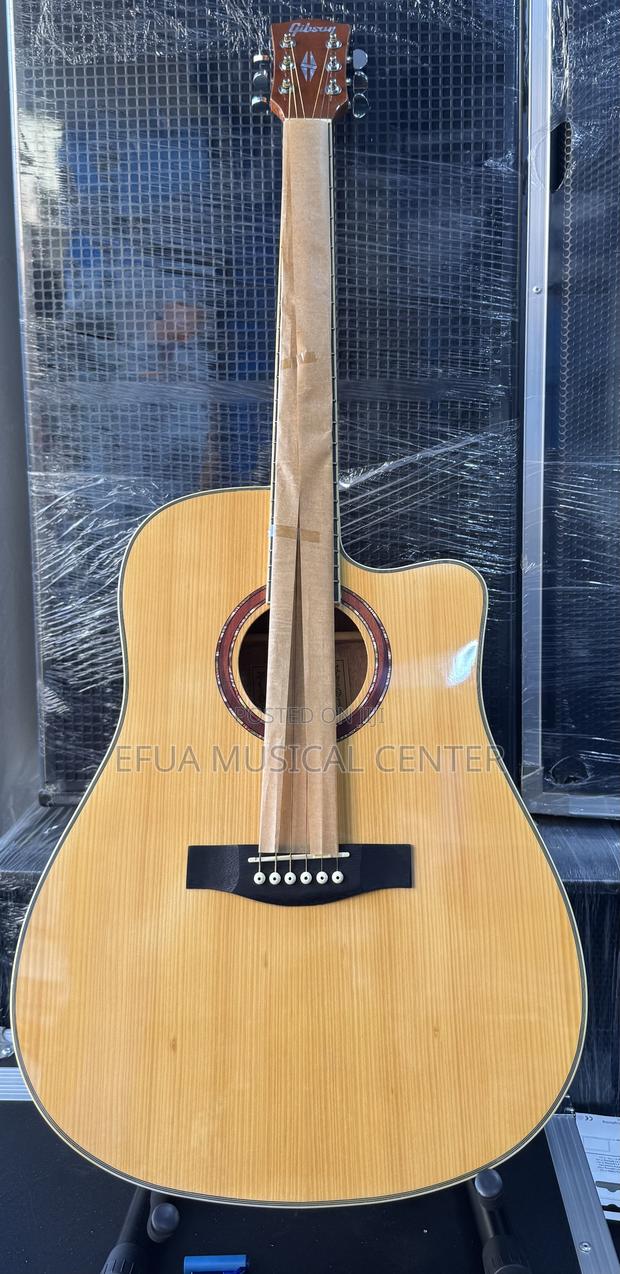 Gibson Semi-Acoustic Guitar · Photo 2