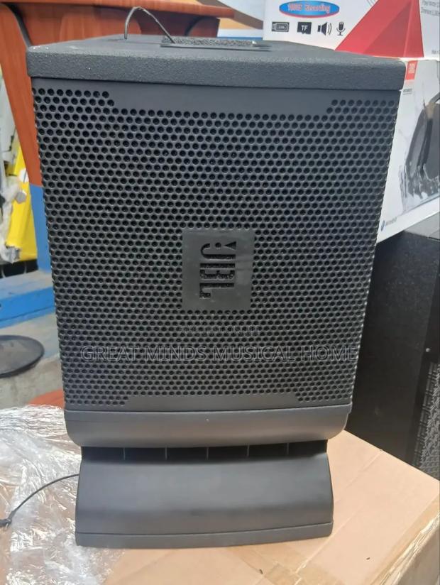 JBL 8 Inches Line Arrays · Photo 1