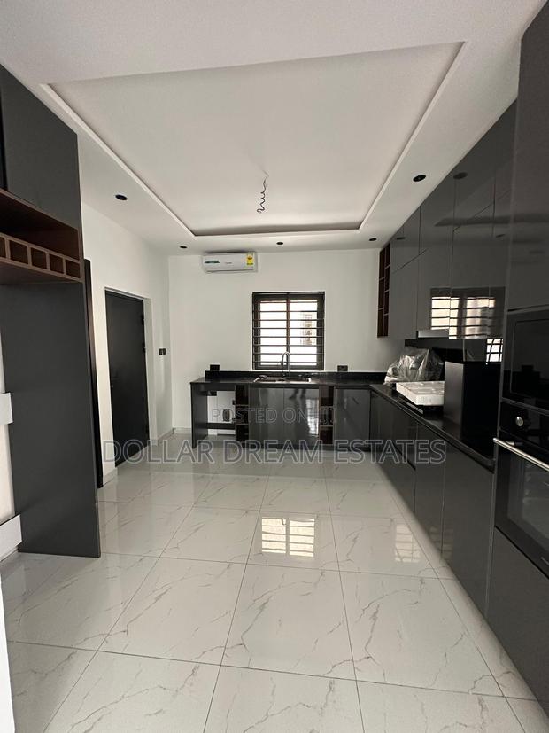 3bdrm House in Adenta for sale · Photo 2