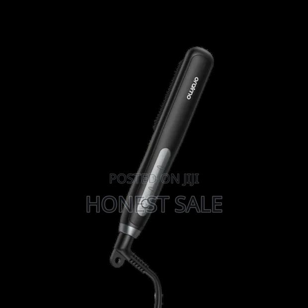 Oraimo Sleekwave Hair Straightener Brush · Photo 1