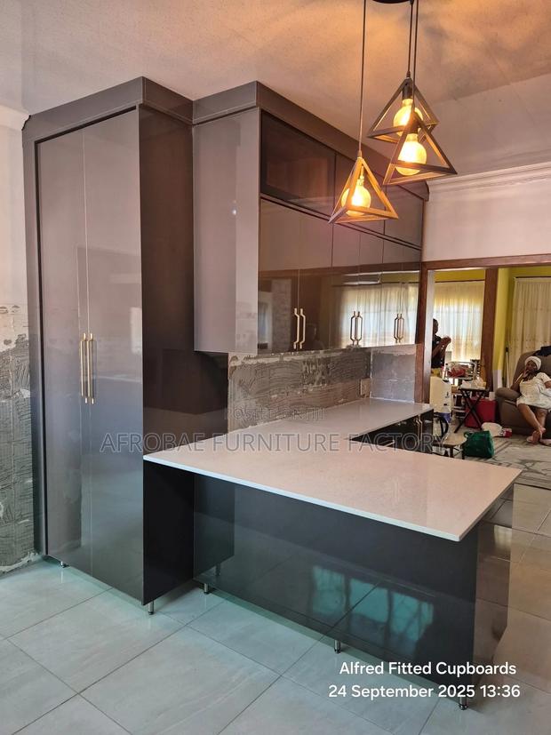Kitchen Cabinet for Luxury Home · Photo 6