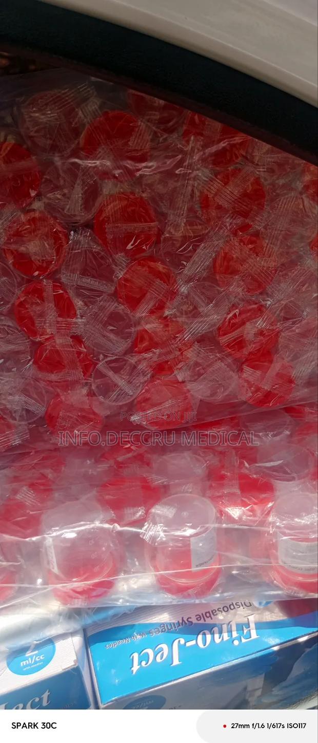 Urine Container 30ml · Photo 2