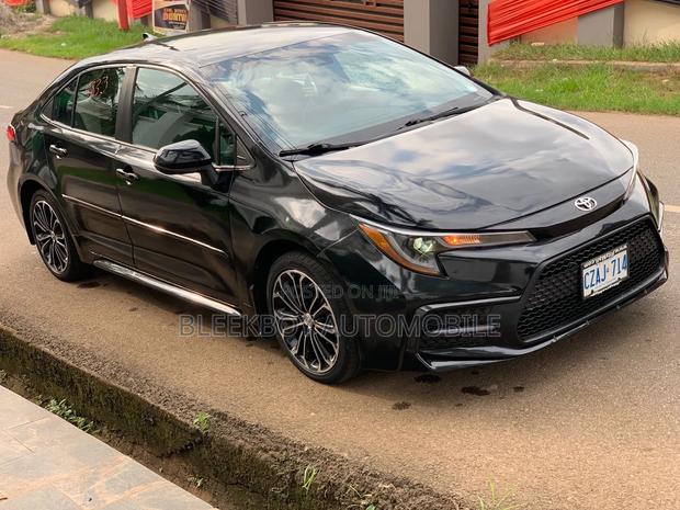 Toyota Corolla SE 2020 Black · Photo 2