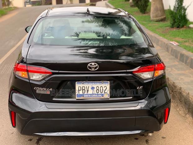 Toyota Corolla SE 2020 Black · Photo 4
