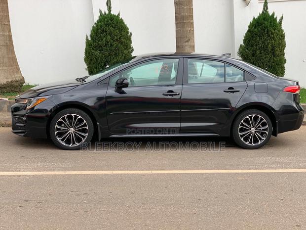 Toyota Corolla SE 2020 Black · Photo 5
