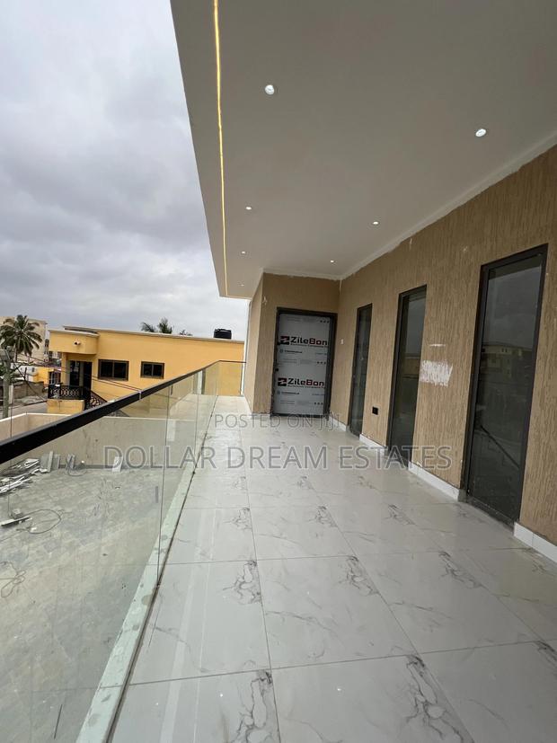 5bdrm House in Adjiriganor for sale · Photo 4