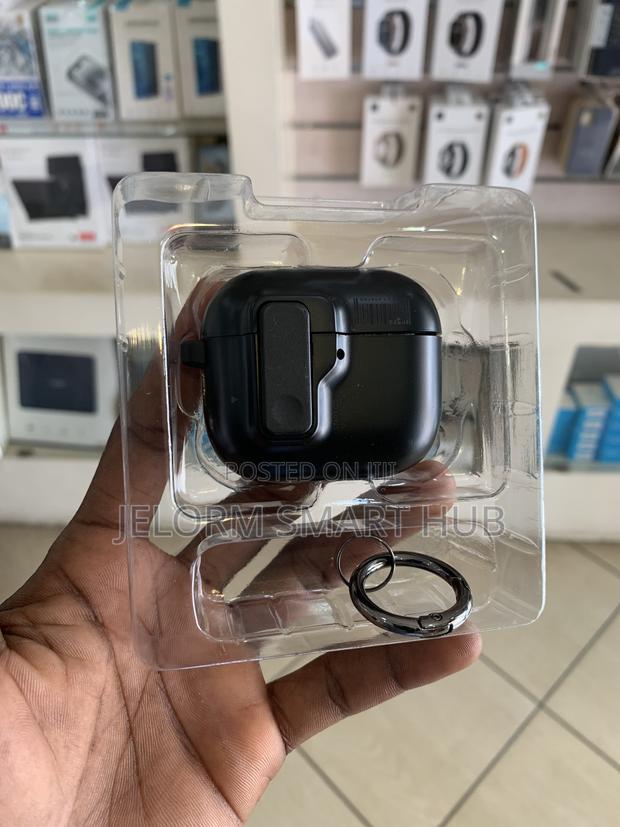 Airpods 4 Raigor Inverse Case · Photo 5