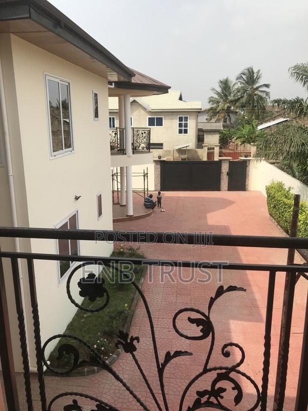 4bdrm Townhouse / Terrace in Haatso, ECOMOG for rent · Photo 2
