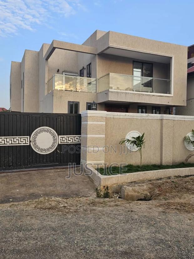 4bdrm House in Oyarifa, Ghana Flag for sale · Photo 2