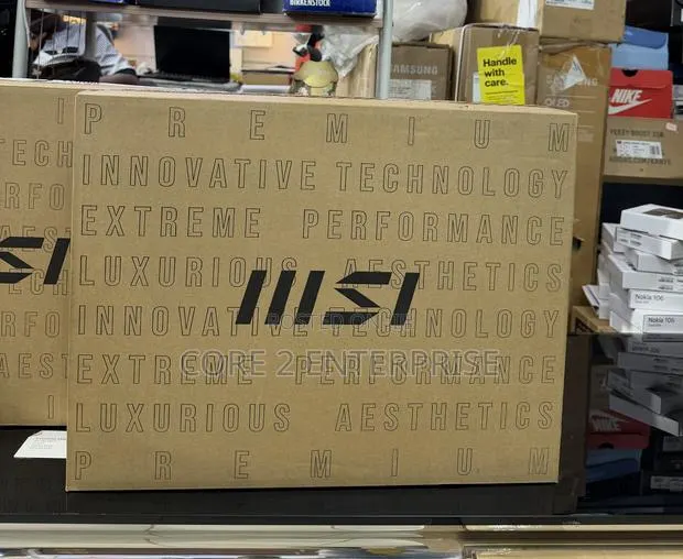 New Laptop MSI 32GB Intel Core Ultra 9 SSD 1T · Photo 1