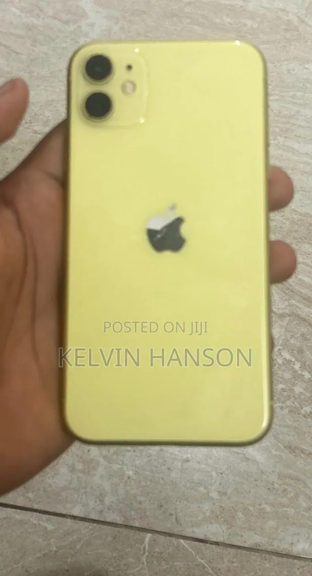 Apple iPhone 11 64 GB Yellow · Photo 1