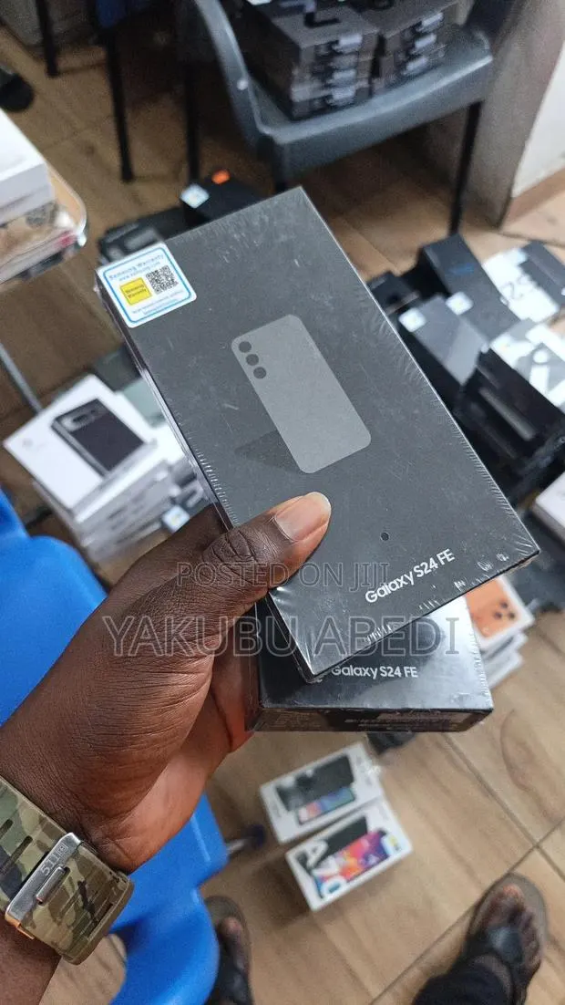 New Samsung Galaxy S24+ 512 GB Black · Photo 1