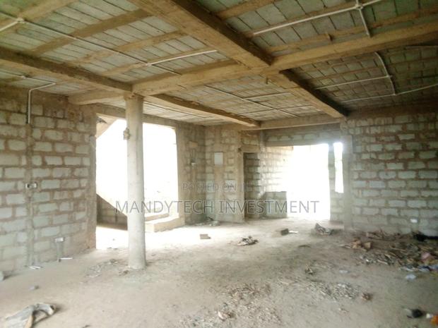 6bdrm Mansion In Adenta For Sale · Photo 7