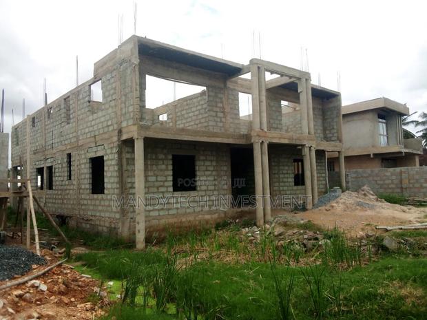 6bdrm Mansion In Adenta For Sale · Photo 1