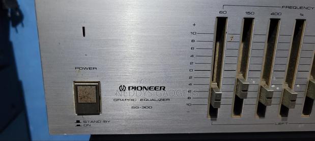 Pioneer Sg-300 Silver 7 Band Graphic Equalizer · Photo 2