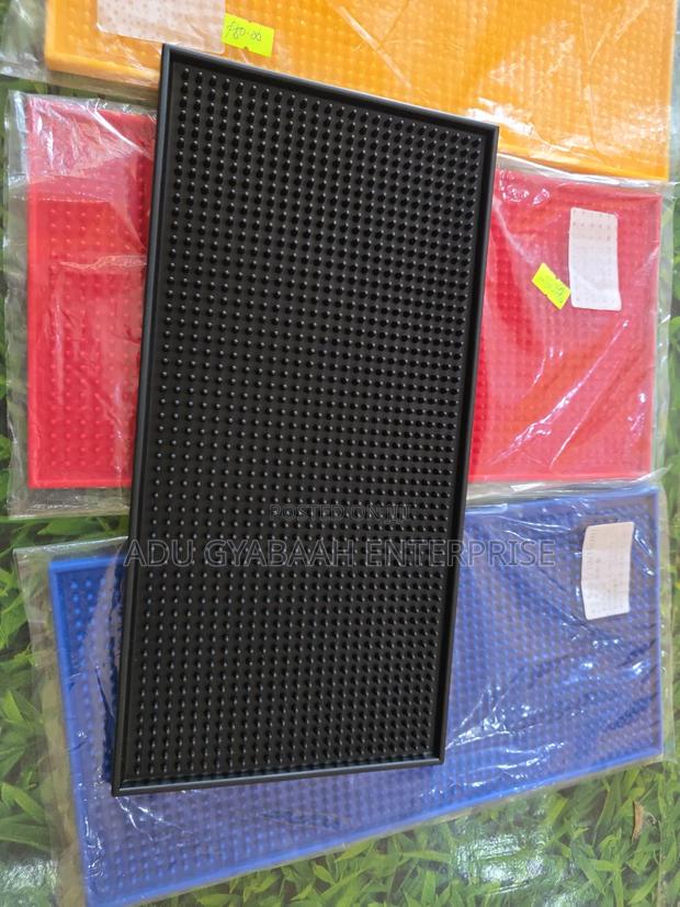 Non Slip Spill Mat/Bar Mat (30x15cm) · Photo 1