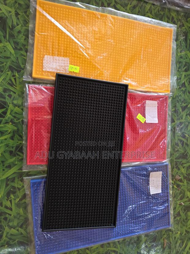 Non Slip Spill Mat/Bar Mat (30x15cm) · Photo 2