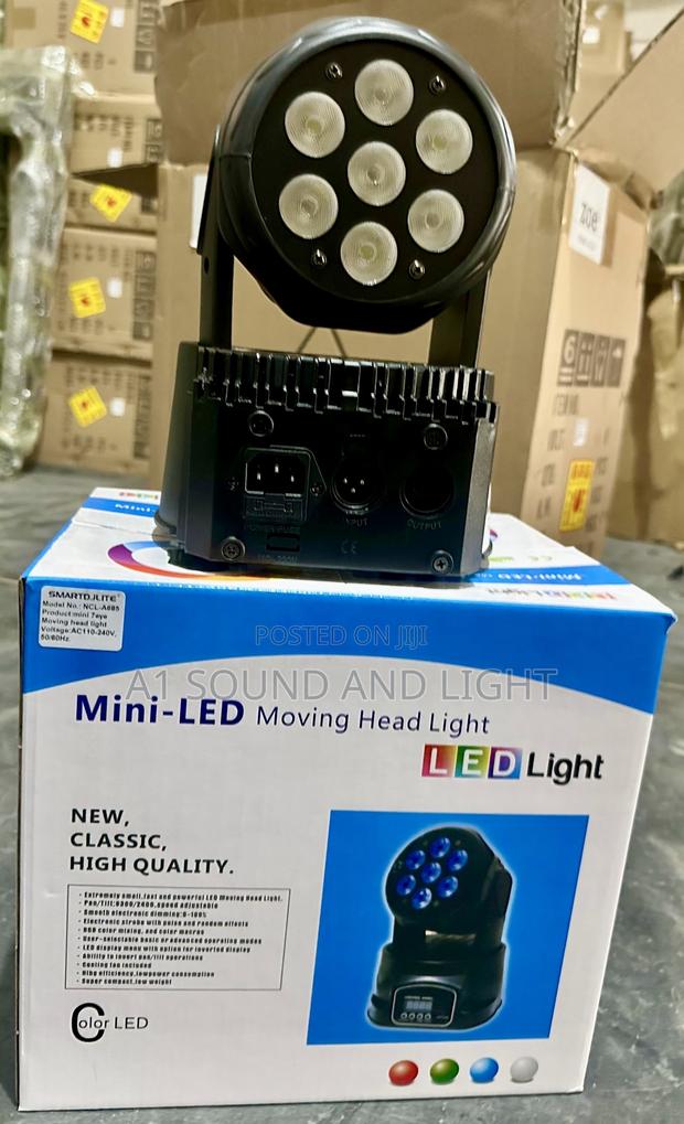 7 Eyes Led RGBW Moving Head Light · Photo 1