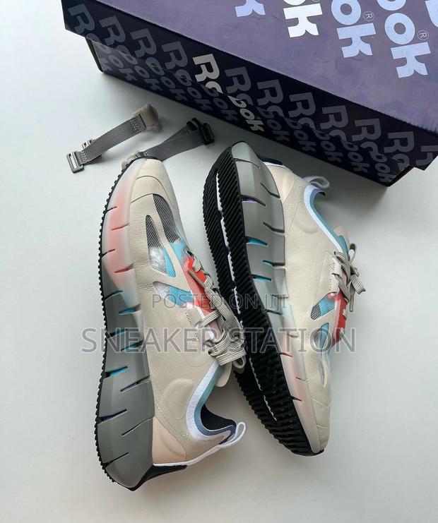 Reebok Zig Kinetica Sneaker · Photo 2