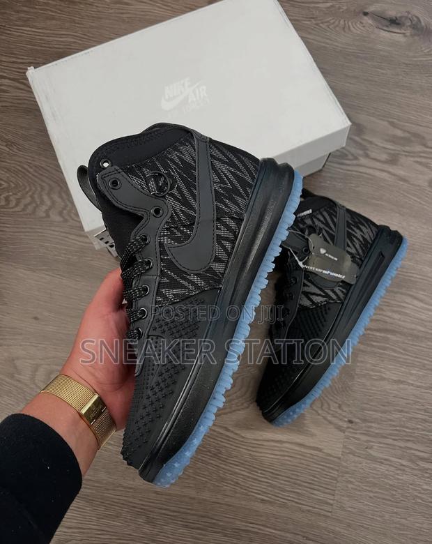 Nike Lunar Force Black High · Photo 2