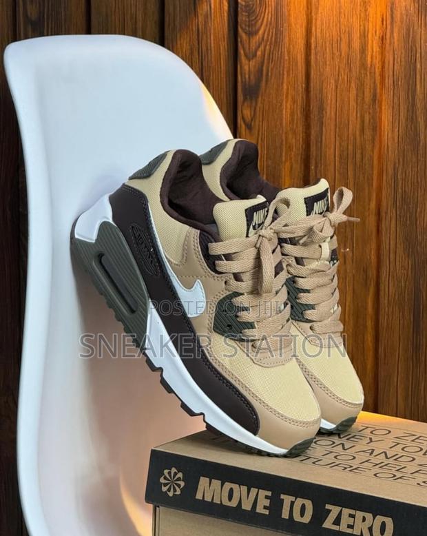Nike Airmax 90 Brown/White · Photo 1
